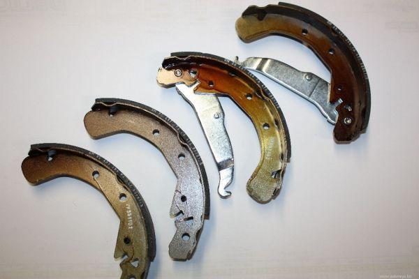 Automega 120080110 - Drum Brake Shoe Set car-mod.net