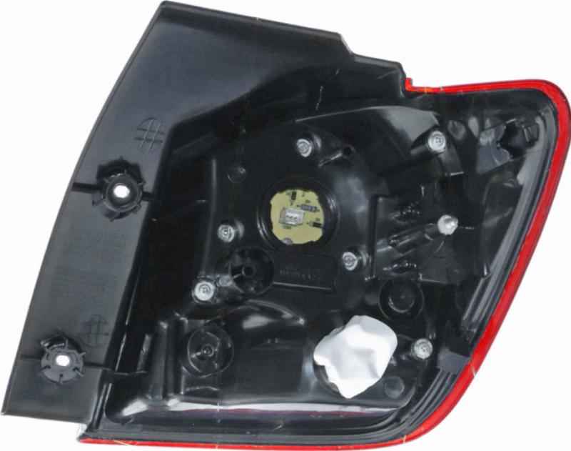 Auto Parts Group CXA-21040LHQ - Tail Light car-mod.net