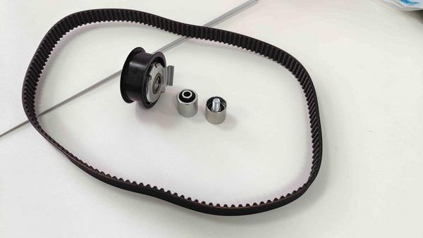 BAPMIC BF0422610001 - Timing Belt Set car-mod.net