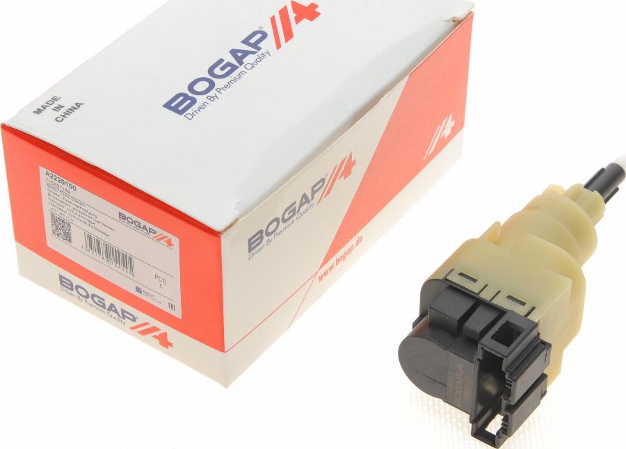 BOGAP A2220100 - Switch, clutch control (cruise control) car-mod.net