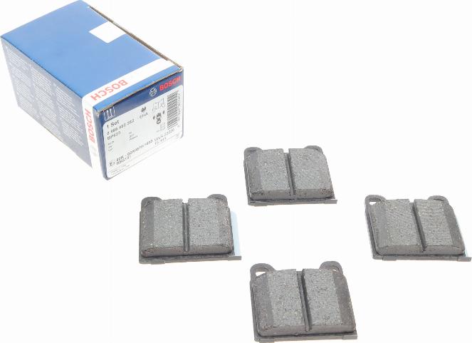 BOSCH 0 986 462 282 - Brake Pad Set, disc brake car-mod.net