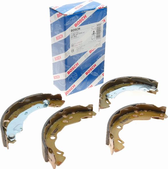 BOSCH 0 986 487 819 - Drum Brake Shoe Set car-mod.net