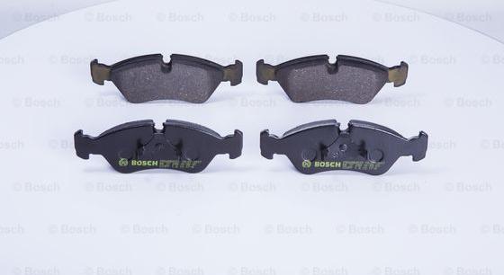 BOSCH 0 986 BB0 033 - Brake Pad Set, disc brake car-mod.net