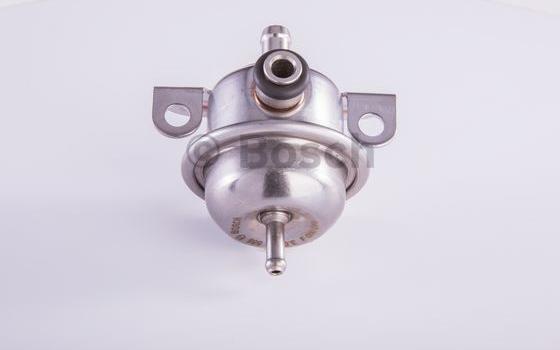 BOSCH F 000 DR9 710 - Control Valve, fuel pressure car-mod.net