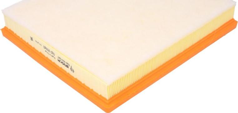 BOSCH F 026 400 692 - Engine Air Filter car-mod.net