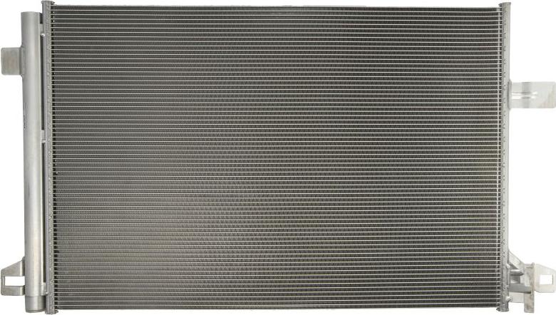 Delphi CF20639 - Condenser, air conditioning car-mod.net