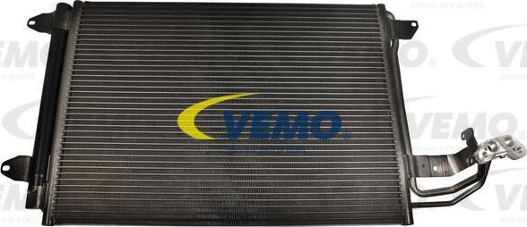 Vemo V15-62-1017 - Condenser, air conditioning car-mod.net