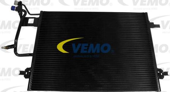Vemo V15-62-1026 - Condenser, air conditioning car-mod.net