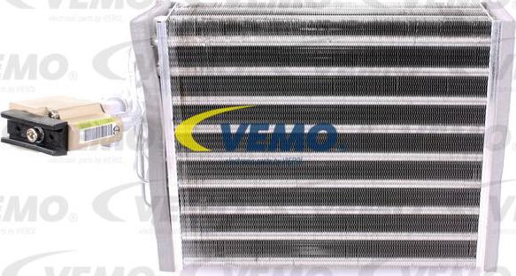 Vemo V10-65-0014 - Evaporator, air conditioning car-mod.net